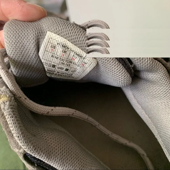 North Face Storm Hiking Waterproof Vibram Soles size 7 Shoes - Picture 6 of 6